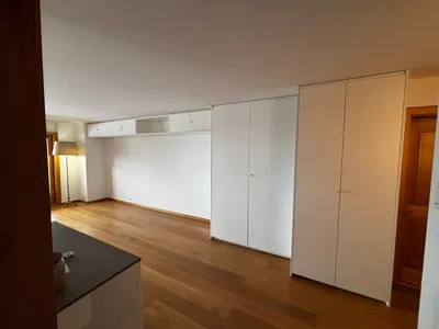 Armoire et caisse haute