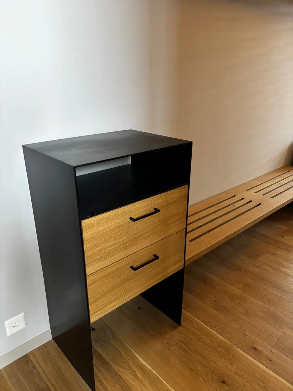 Mobilier Chêne et Acier thermo laqué – photo 2