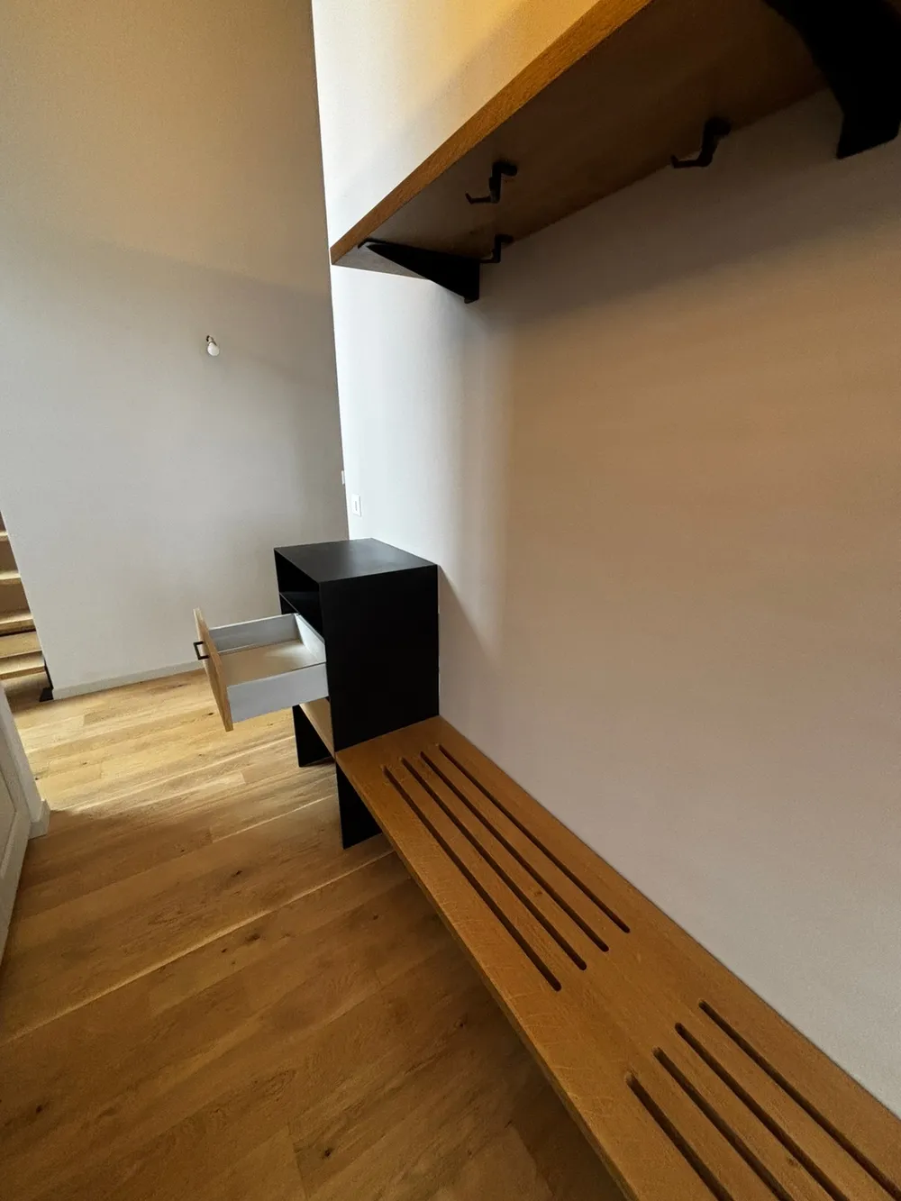 Mobilier Chêne et Acier thermo laqué – photo 3